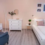 Apartment And Large Ac Away From
