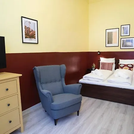 And Large Ac Away From Apartamento