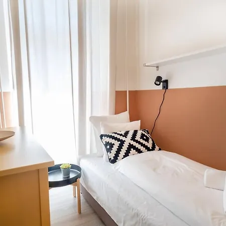 And Large Ac Away From Apartamento *