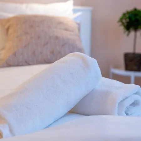 And Large Ac Away From Daire Budapeşte