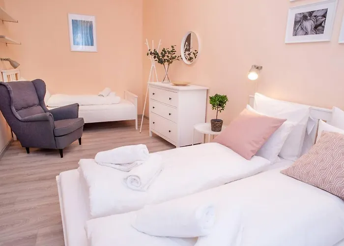 And Large Ac Away From Apartman *