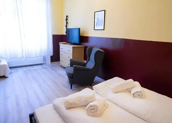 And Large Ac Away From Apartman *