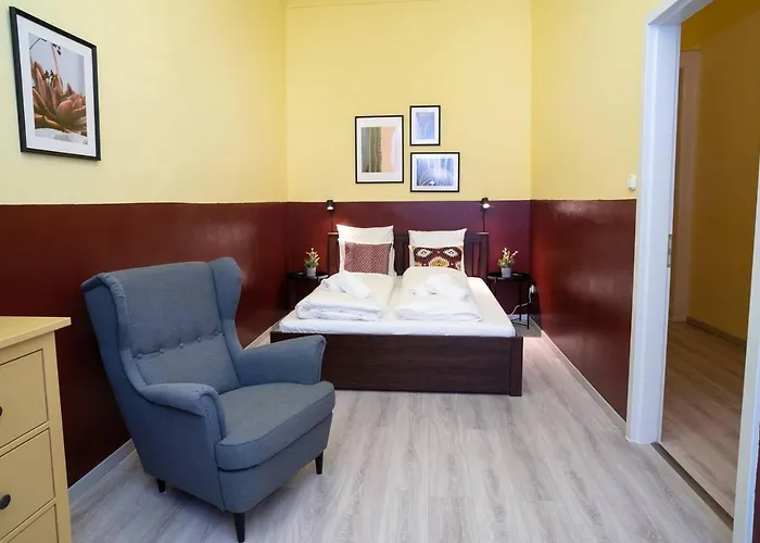 And Large Ac Away From Apartman Budapest
