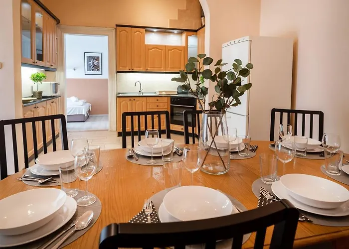 And Large Ac Away From Apartman Budapest