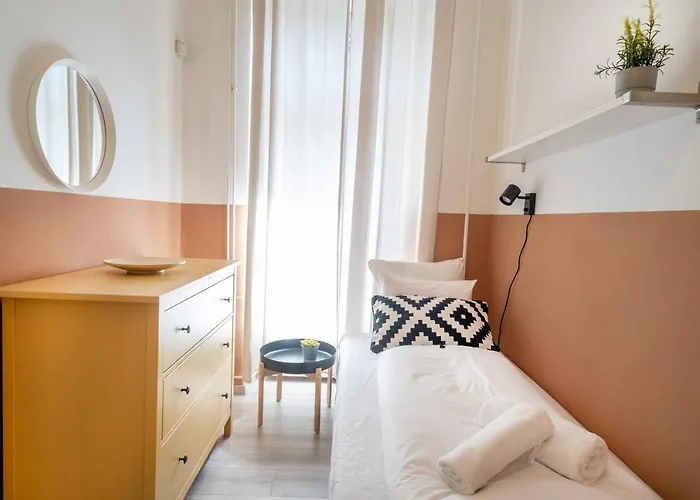 Apartman And Large Ac Away From