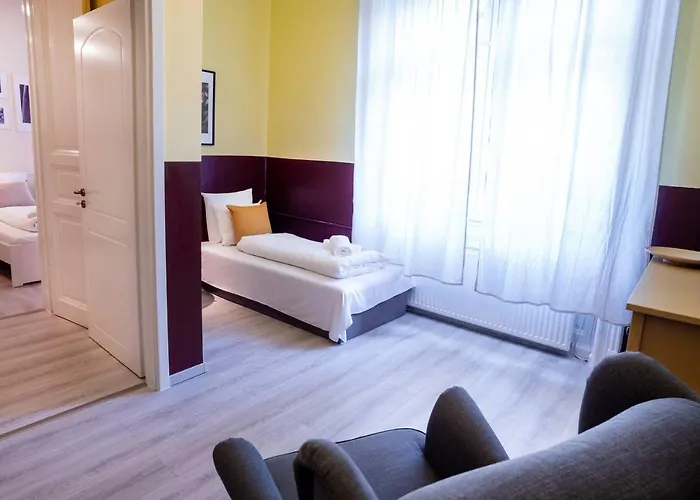 And Large Ac Away From Apartman *