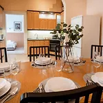 And Large Ac Away From Appartement Budapest