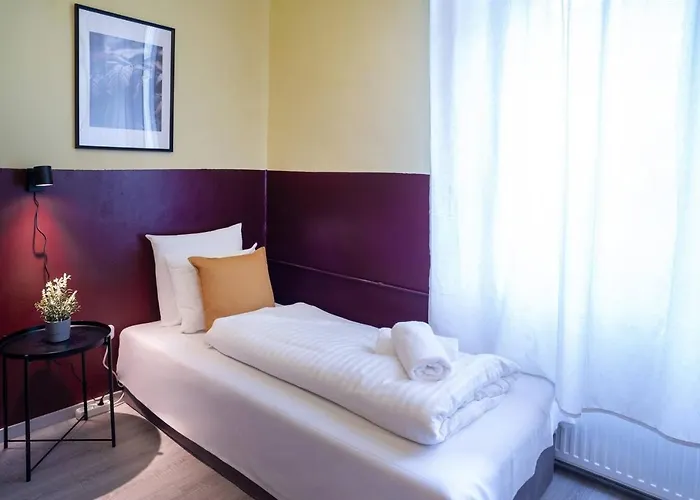 And Large Ac Away From Daire Budapeşte