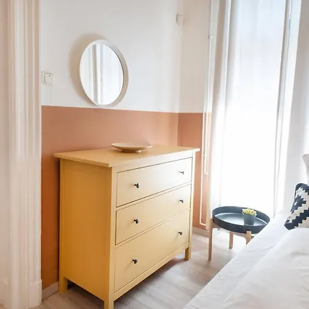And Large Ac Away From Apartamento *