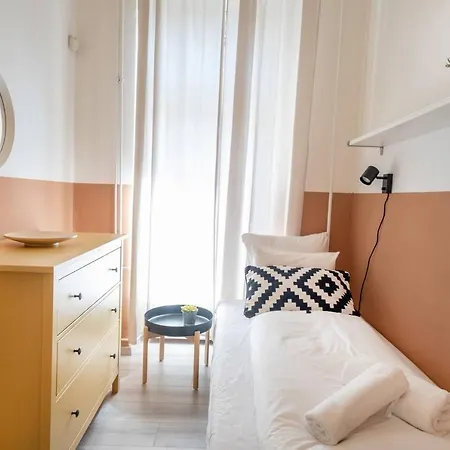 Apartment And Large Ac Away From