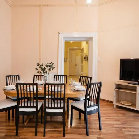Apartment And Large Ac Away From *