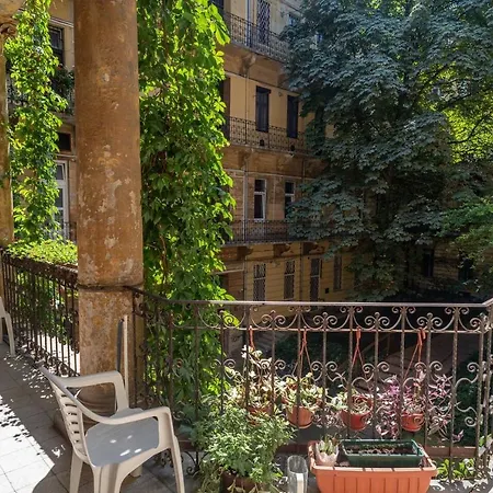 Apartment And Large Ac Away From *
