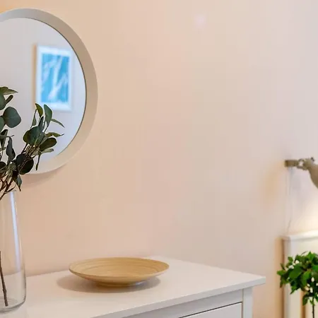 Apartment And Large Ac Away From *
